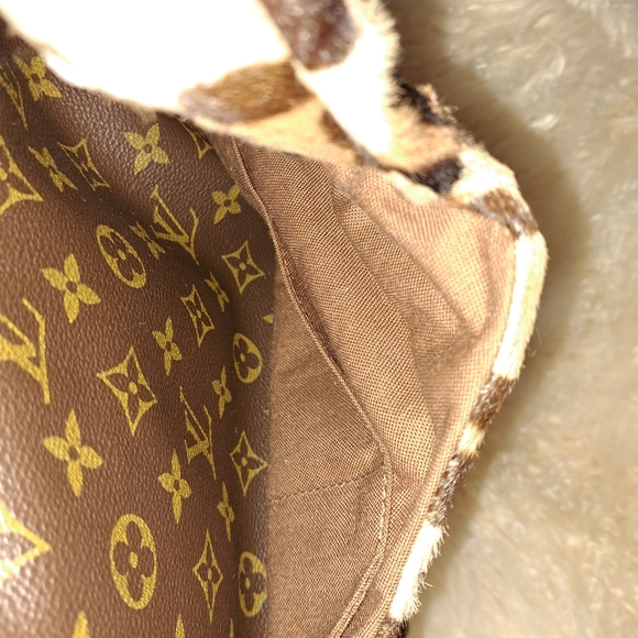 LV Special Edition Bag - Picture 5 of 14